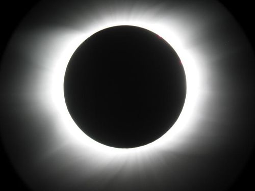 eclipses-totale-couronne.jpg
