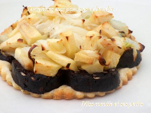 tartelettes-pommes-boudin-et-oignons1.jpg