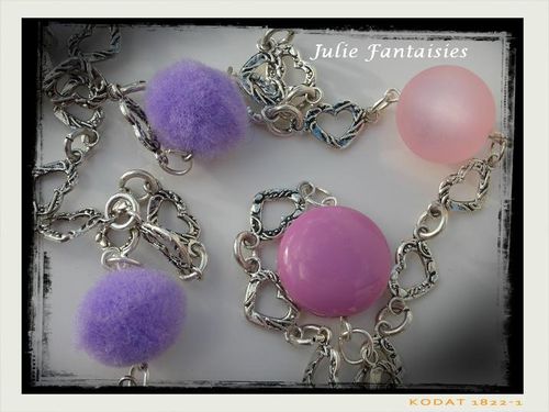 C-39-Sautoir-papillon-mauve---rose--1-.jpg