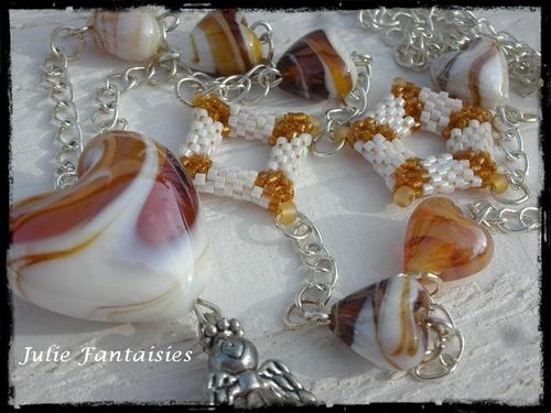 C-80-sautoir-perles-murano-ambre-et-blanc--1-.jpg