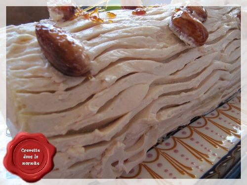 Bûche de noël au caramel au beurre salé2
