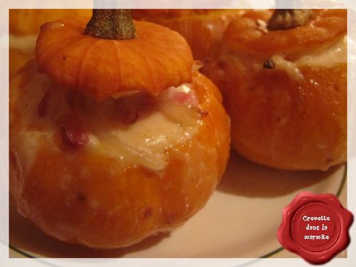 Mini-courges-Jack-farcies-aux-lardons-et-oignons1.JPG