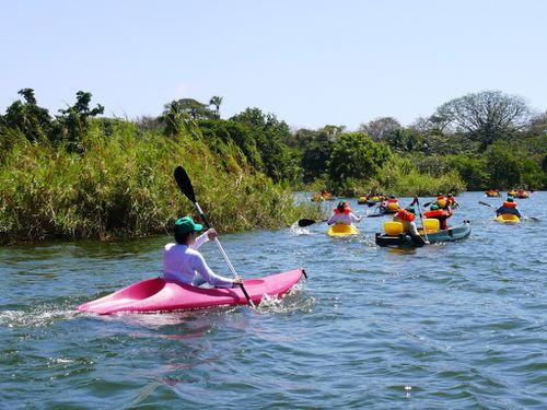 kayaks-in-lake-Nicaragua--Islets-of-Asese-Bay-Granada.JPG