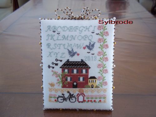 Sylbrode-SAL-maison-du-bonheur-pinkeep-4.jpg