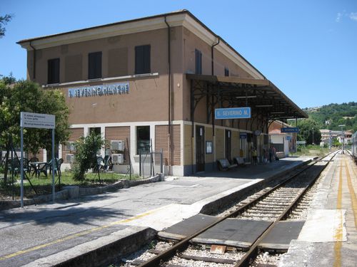 Stazione_di_San_Severino_Marche.jpg