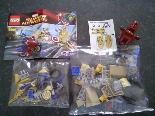 lego-6865-Captain-America-s-Avenging-cycle 20120610 184239