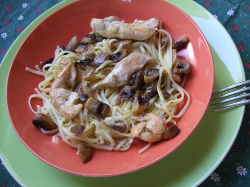 pates-poulet-champi.JPG
