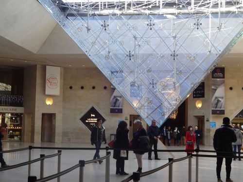 louvre1.JPG