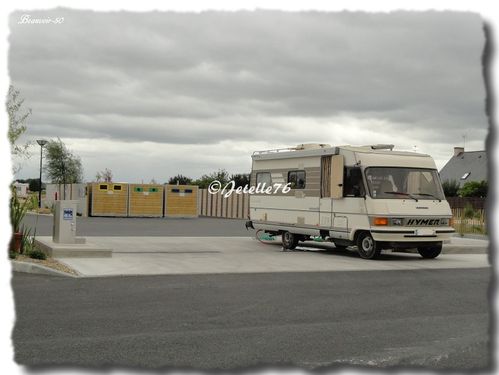 Beauvoir-007-border.jpg