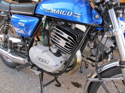 Maico-250-moteur-.jpg