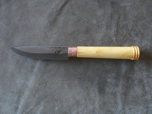 couteau à tranchant rapporté (manche en cuivre, laiton et