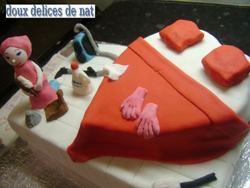 Gateau-fan-de-menage Gateau-fan-de-menage--3-.JPG