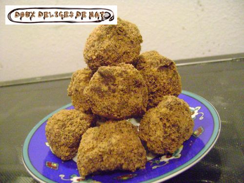 Truffes-au-chocolat-noir-et-speculos Truffes-au-chocolat-noir-et-speculos.JPG