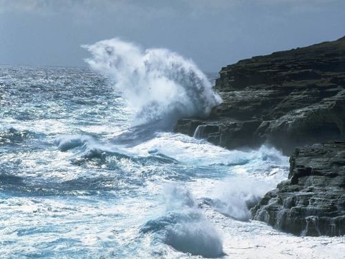Vagues-sur-rochers.jpg
