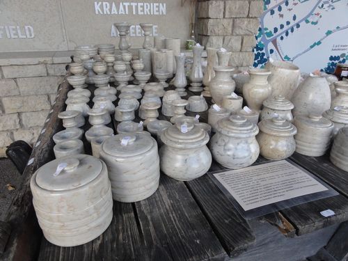 23-septembre-Saaremaa-objets-en-marbre-Kaali.jpg