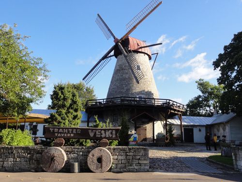 24-septembre-Saaremaa-moulin-restaurant.jpg