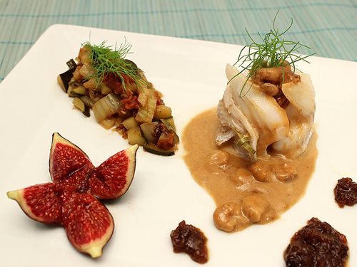 Filet de Merlan Sauce Crevettes Petits Légumes et Figue Filet de Merlan Sauce Crevettes Petits Légumes et Figue