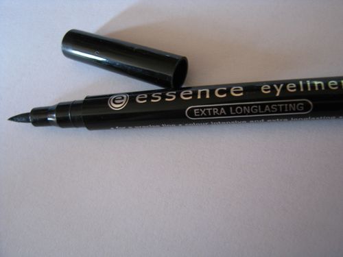essence-liedstrich.jpg