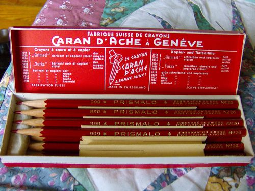 crayons et bte ancienne