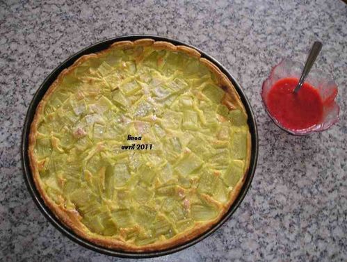 tarte-rhubarbe-et-coulis-fraise.jpg