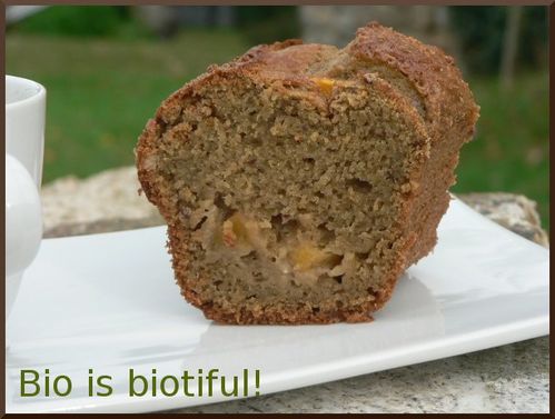 Gâteau moelleux à la ricotta et aux pêches jaunes 1