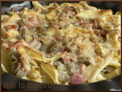 Gratin de farfallines, côtes de blettes et jambon à la cr