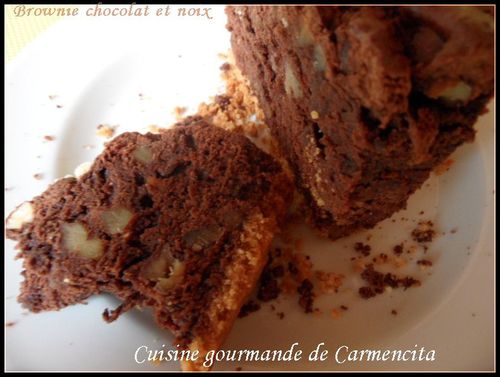 Brownie-aux-noix-11-border.jpg