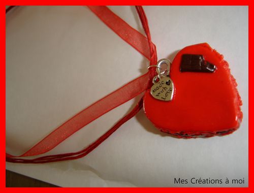 COLLIER-FIMO-COEUR-CHOCOLAT.jpg