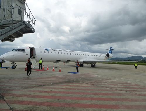 Papoua13-Kendari-Biak-Avion (7)1