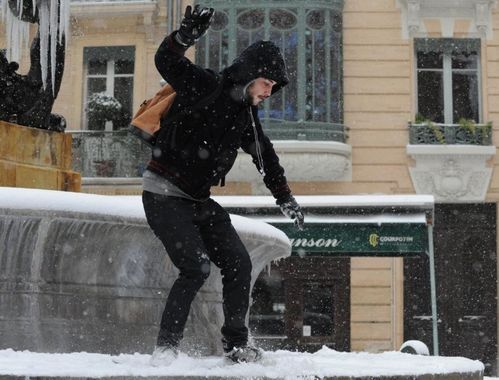 Fontaine de la trinité sur un skate