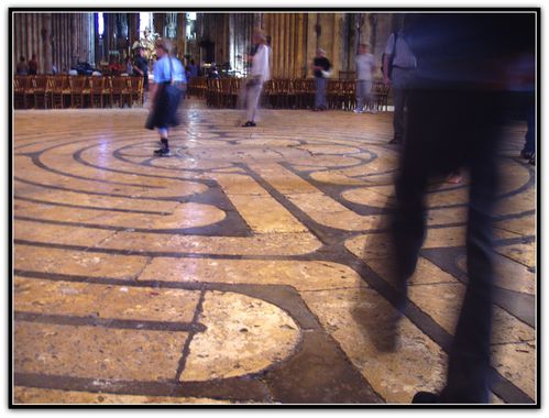 Labyrinth_at_Chartres_Cathedral-copie-1.JPG