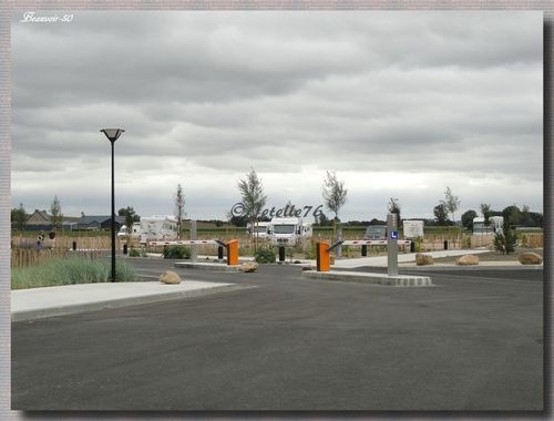 Beauvoir-005-border.jpg