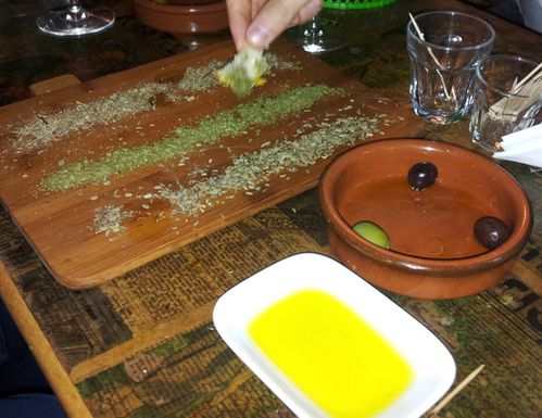 la tete dans les olives huile aromates