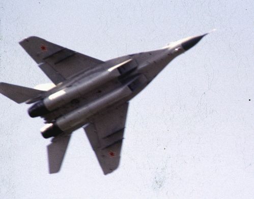MIG-29-en-vol-le-havre-90--2-.jpg