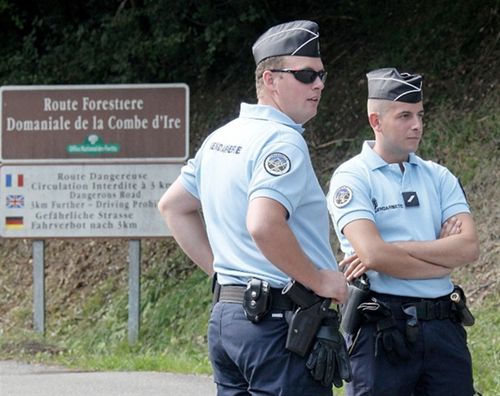 Gendarmes-4.jpg