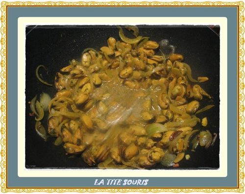 MOULE-POIVRON-TOMATE-2.jpg