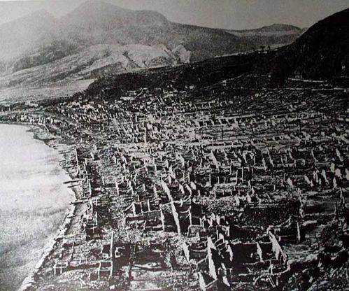 Mt.Pelee---St.Pierre-1902-.jpg