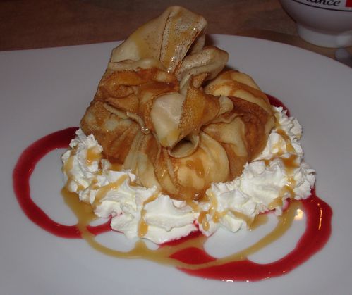 Aumonière Nougat (glace, nougat, caramel, chantilly)
