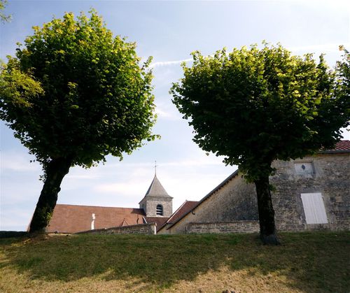 Le-clocher-de-Colombey.JPG