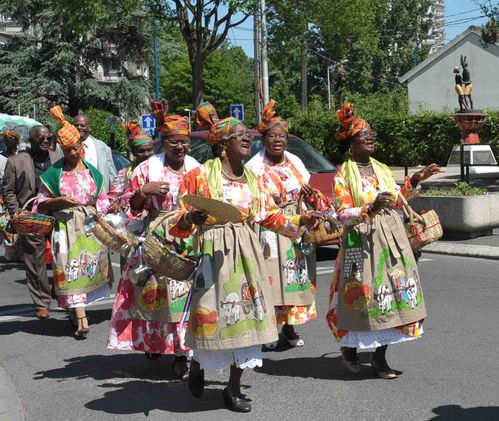 defile-cuisinieres-AJ.jpg