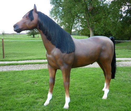 cheval-taille-reelle-en-resine.JPG