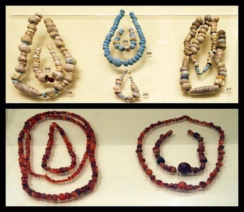 685g2 Musée de Mycènes, bijoux (colliers)