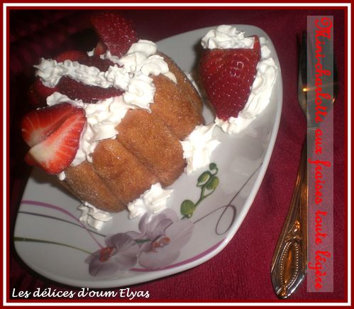 Mini Charlotte aux fraises (250g fromage blanc + 150 yaourt