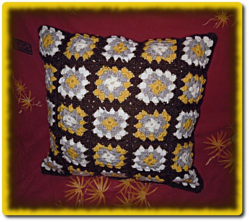 coussin-crochet-5.jpeg