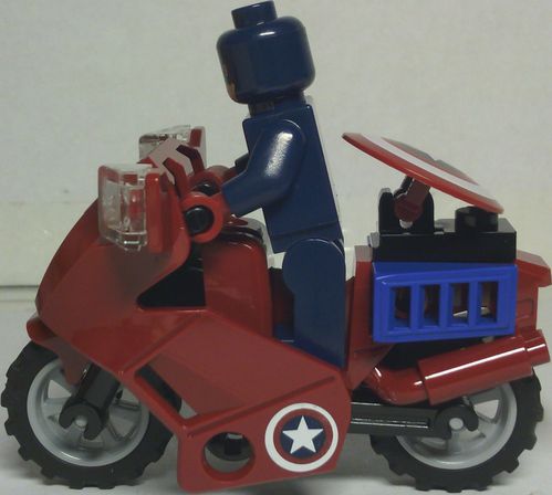 lego-6865-Captain-America-s-Avenging-cycle 20120610 224842