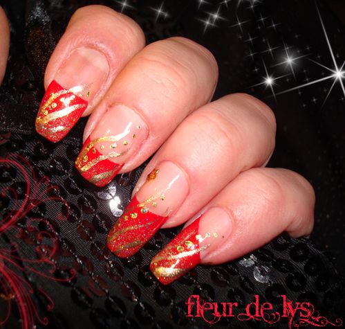 dessin ongle rouge et or