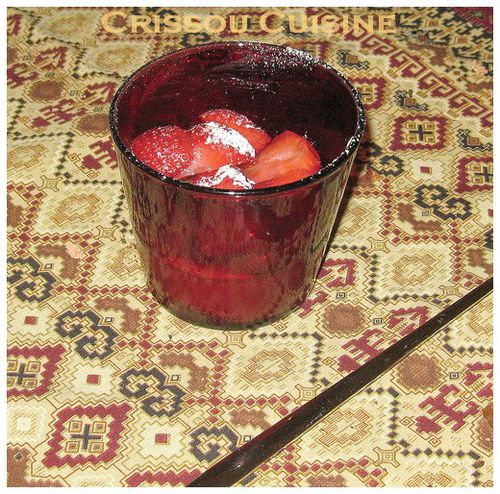 verrine biscuit pistache, crème citron et fraises