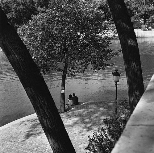 Jeanloup-Sieff--Paris--1954.jpg