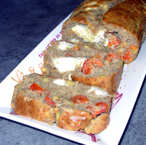 Cake sarrasin, chèvre, tomates, pignons4