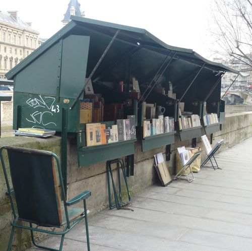 PARIS CARRE BOUQUINISTE